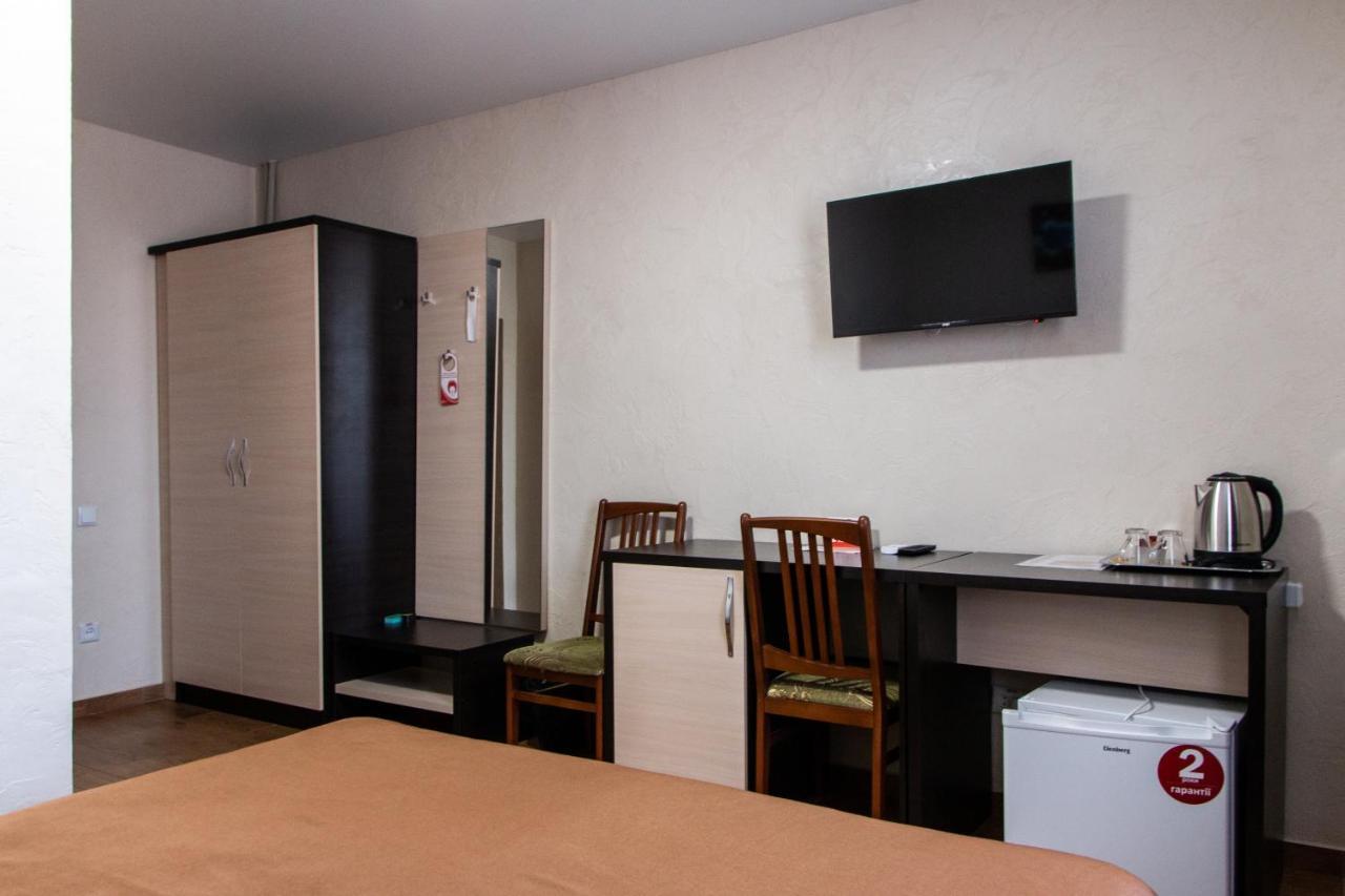 Hotel Гостинний Двір "Марія" Kropywnycki Zewnętrze zdjęcie