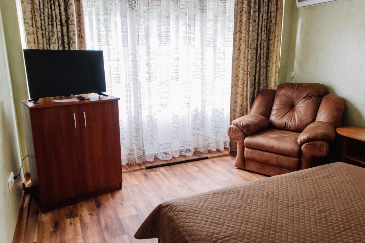 Hotel Гостинний Двір "Марія" Kropywnycki Zewnętrze zdjęcie