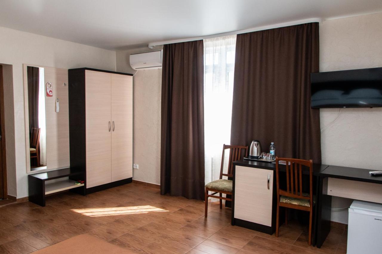 Hotel Гостинний Двір "Марія" Kropywnycki Zewnętrze zdjęcie