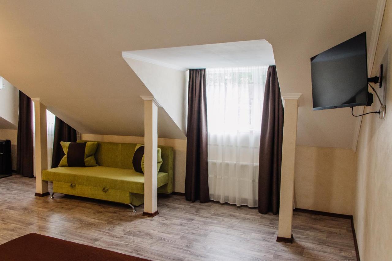 Hotel Гостинний Двір "Марія" Kropywnycki Zewnętrze zdjęcie