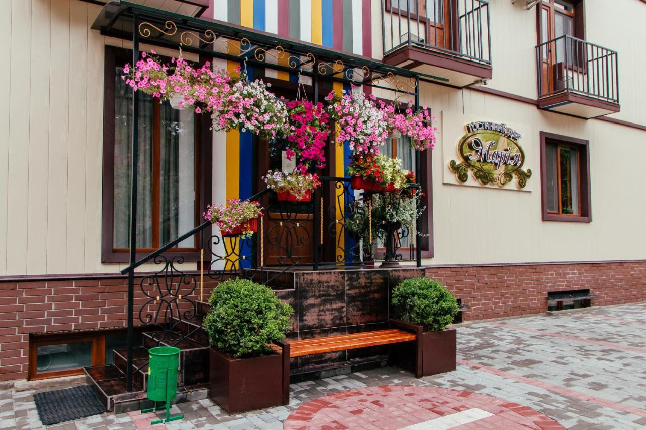 Hotel Гостинний Двір "Марія" Kropywnycki Zewnętrze zdjęcie