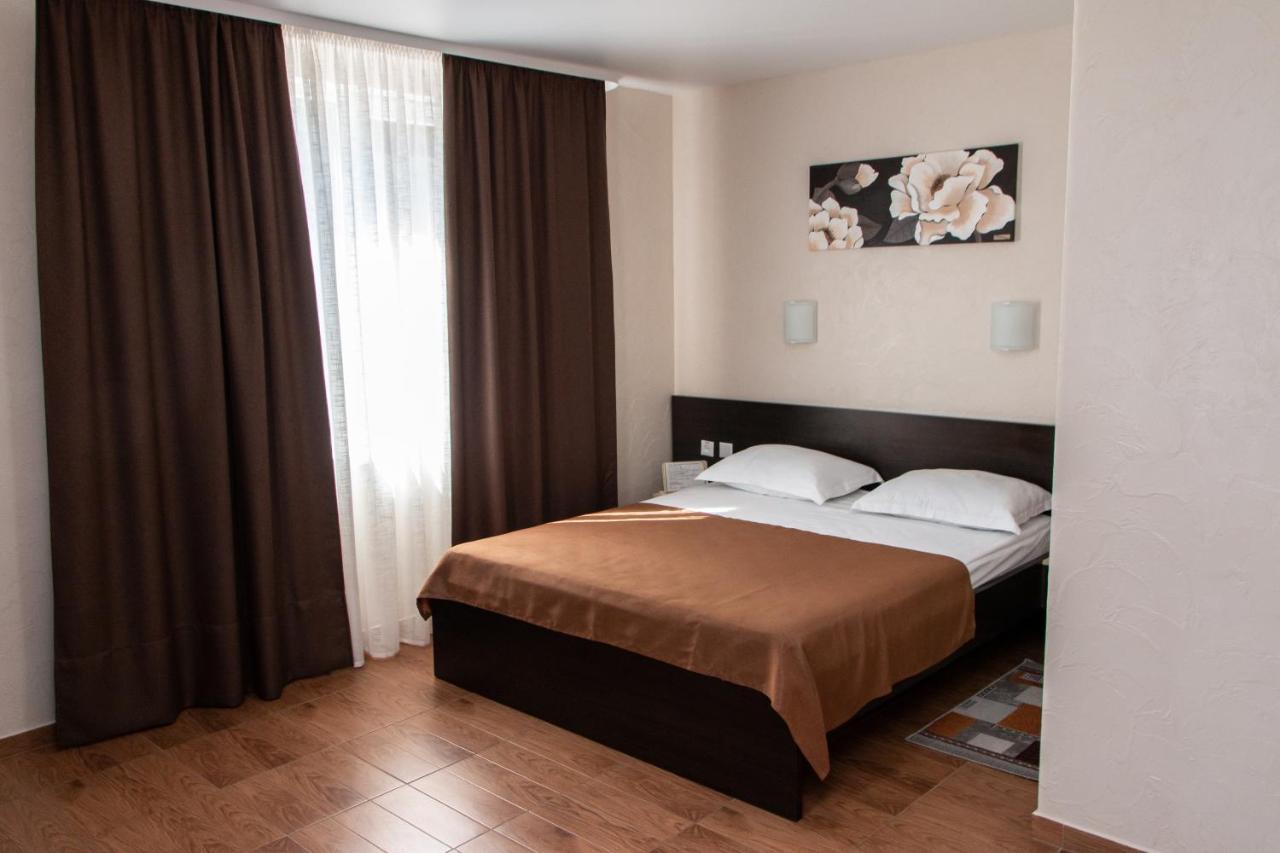 Hotel Гостинний Двір "Марія" Kropywnycki Zewnętrze zdjęcie