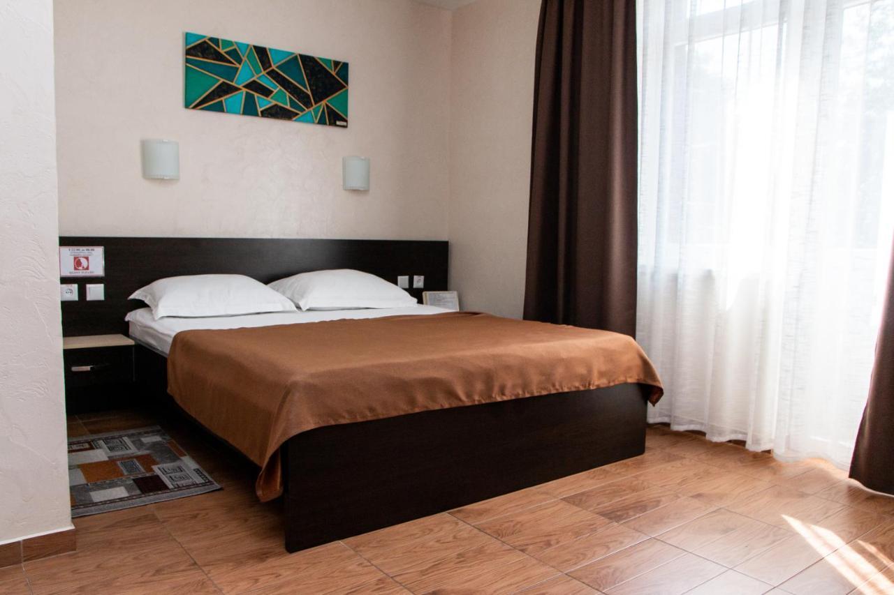 Hotel Гостинний Двір "Марія" Kropywnycki Zewnętrze zdjęcie